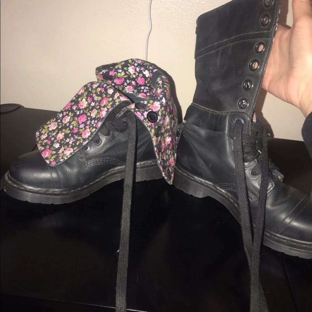 Women’s doc marten boots